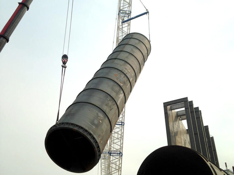 010_Lower Stack being lifted into place